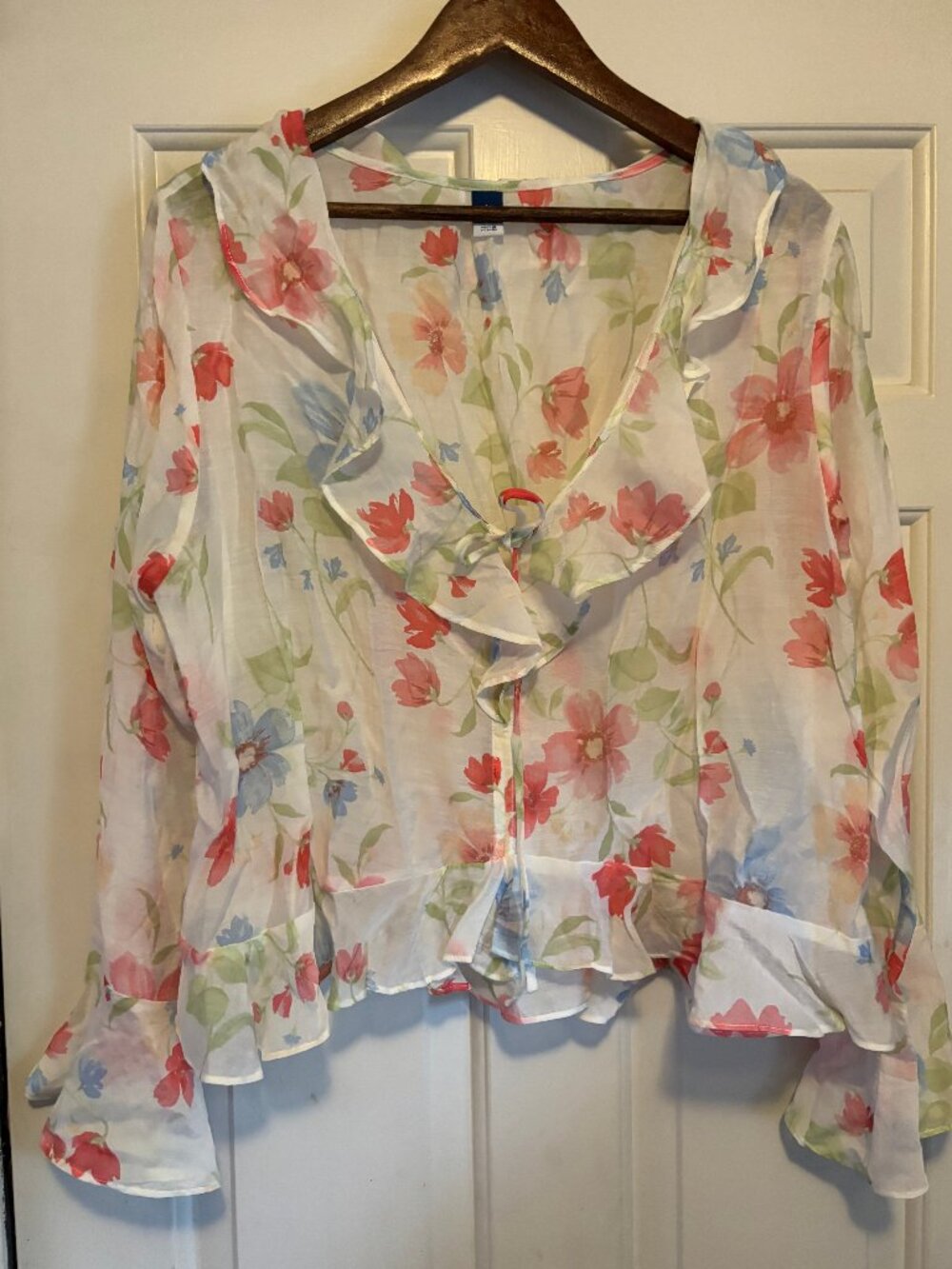 Old Navy Long Sleeve Summery Blouse with flutter sleeves and open neckline L